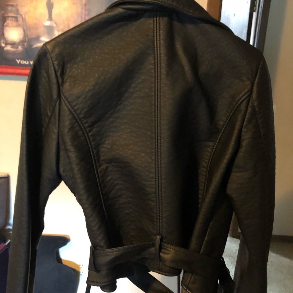 Leather jacket - Picture 2 of 3